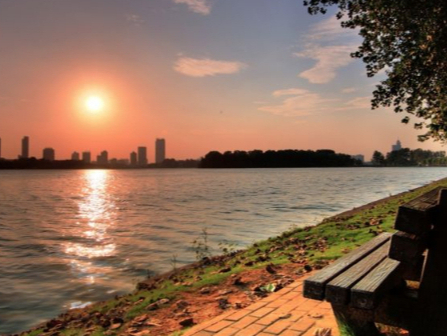 特约评论员眼中的十年变化⑨：新时代的长江之歌更响亮了