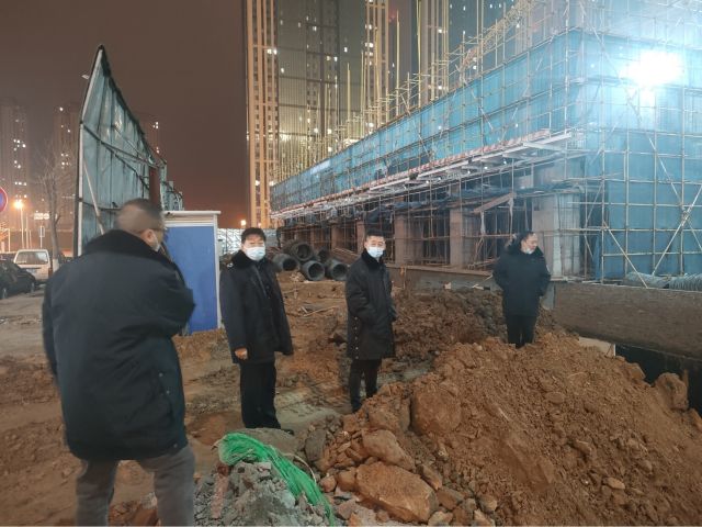 防污降噪 我们在行动|大连中山突击夜查噪声扰民 一家工地被约谈