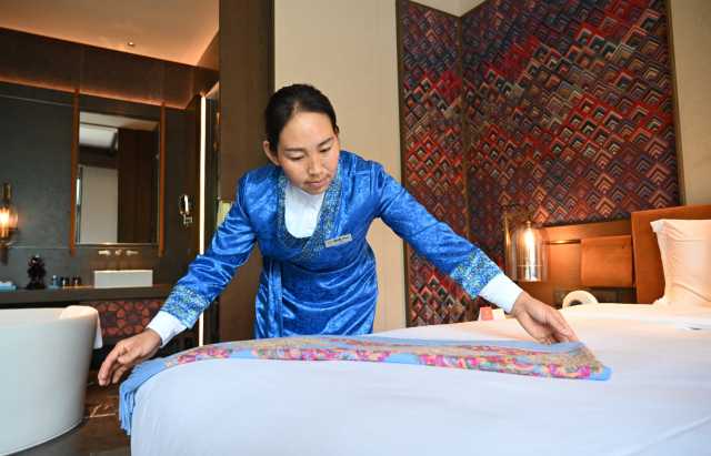 四川九寨沟擦亮绿色发展新名片