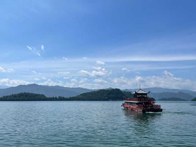 人间天上一湖水:东江湖治水记 人间天上一湖水:东江湖治水记