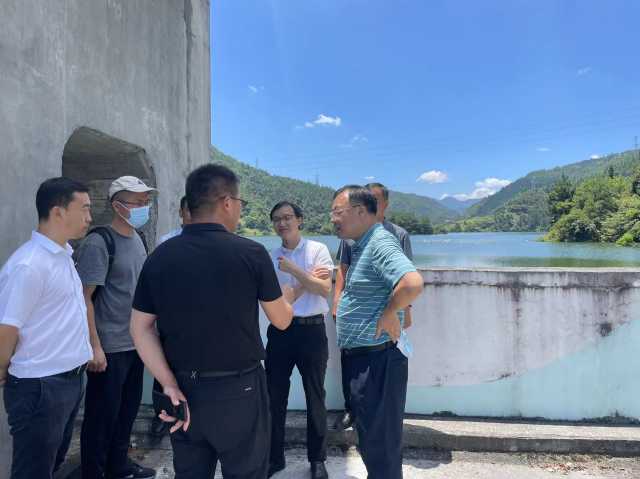 中国环境报文章：“半条被子”精神如何指引长江生态环境保护修复驻点工作？