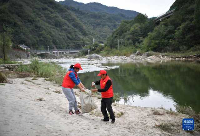 新华全媒+丨陕西宁陕：守护秦岭绿色 建设多彩田园