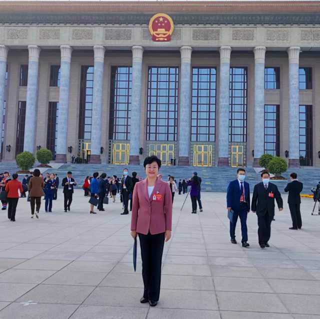 二十大代表风采丨李晓华:打造环保教育的“黄埔军校” 二十大代表风采丨李晓华:打造环保教育的“黄埔军校”