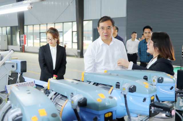 广西壮族自治区生态环境厅厅长陈亮深入来宾四县市调研