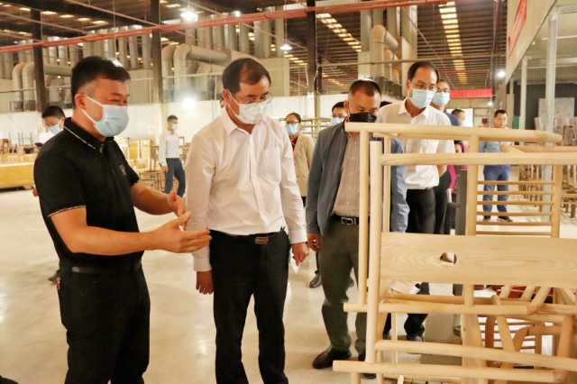 广西壮族自治区生态环境厅厅长陈亮深入来宾四县市调研