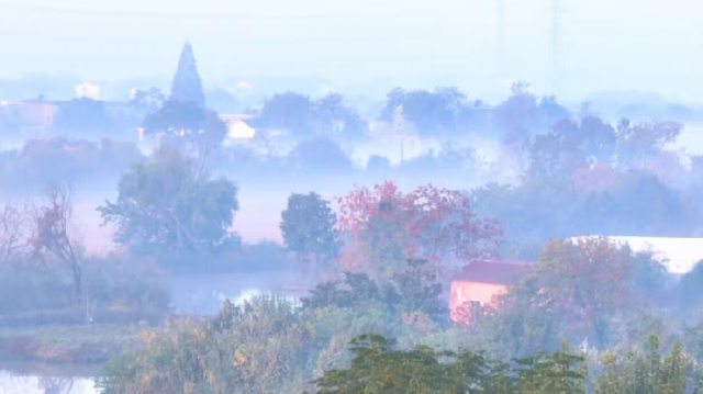 【“飞阅”中国】雾锁小镇 美景如画