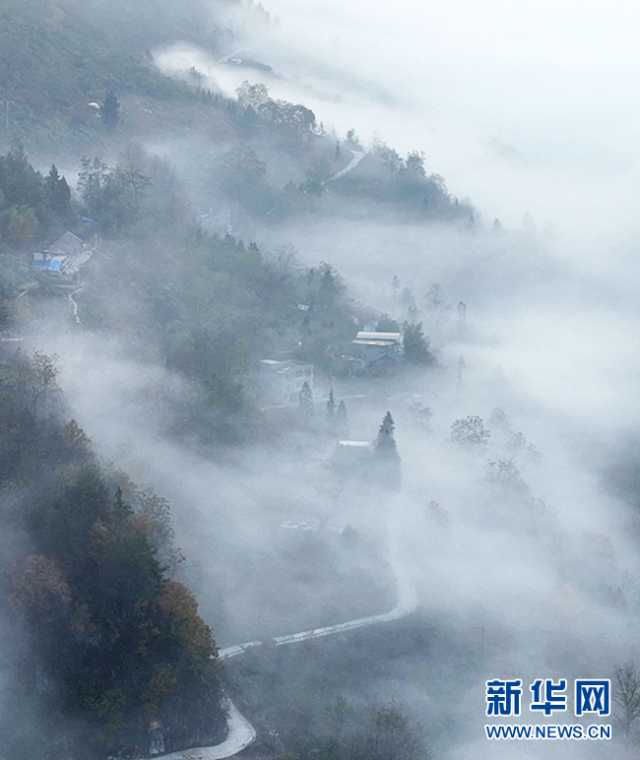 【“飞阅”中国】江山多娇！群山、云海中的冬日“酉州画卷”