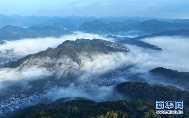 【“飞阅”中国】江山多娇！群山、云海中的冬日“酉州画卷”