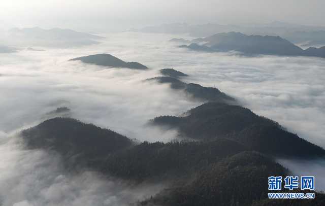 【“飞阅”中国】江山多娇！群山、云海中的冬日“酉州画卷”