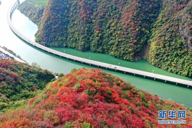 【“飞阅”中国】湖北兴山：“水上公路”冬景斑斓