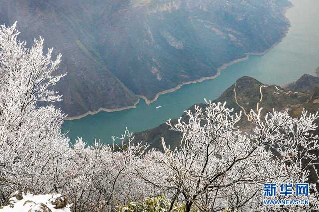 【“飞阅”中国】雪落三峡 山河如画