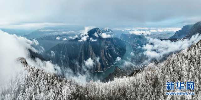 【“飞阅”中国】雪落三峡 山河如画