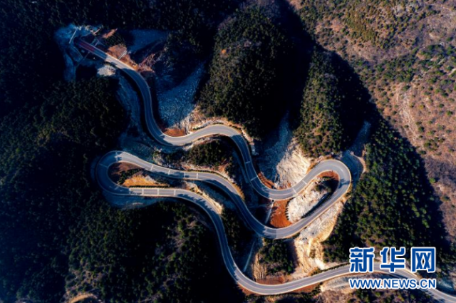 【“飞阅”中国】航拍冬日太行旅游公路：景美产业兴